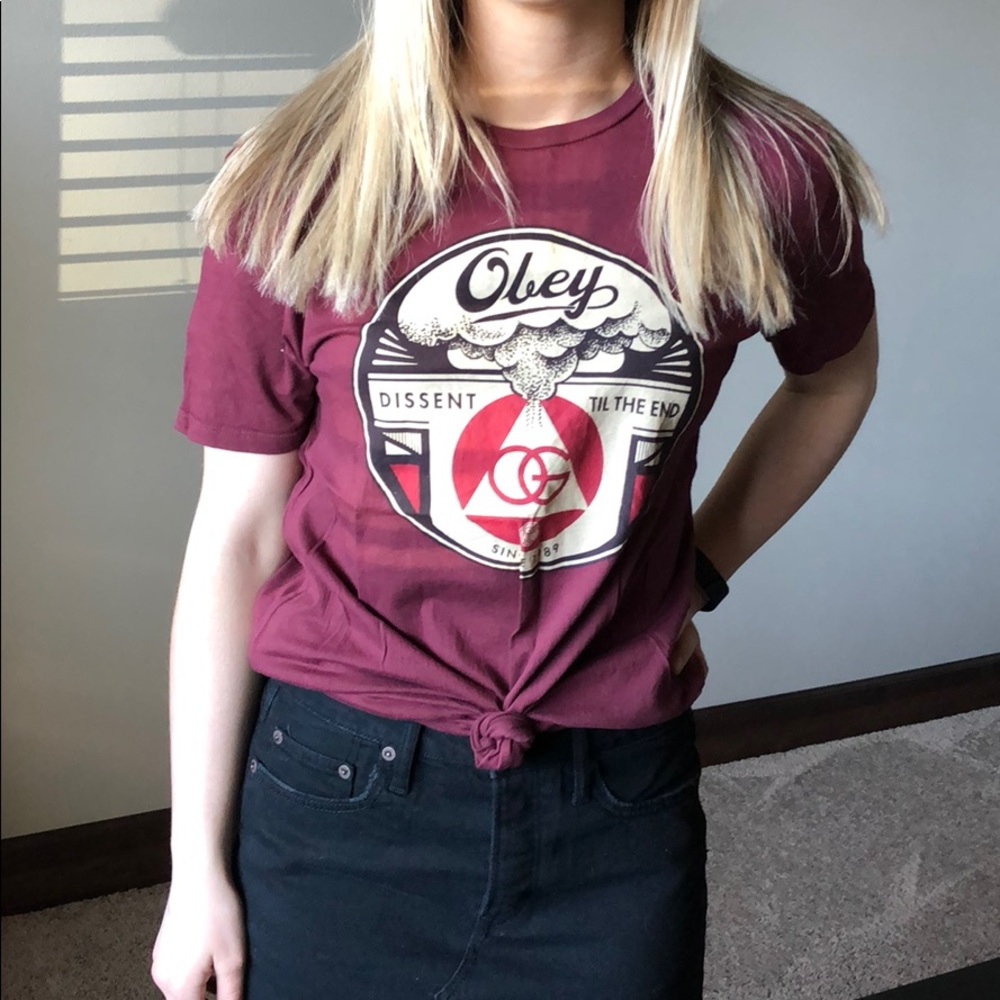 Maroon obey t shirt
